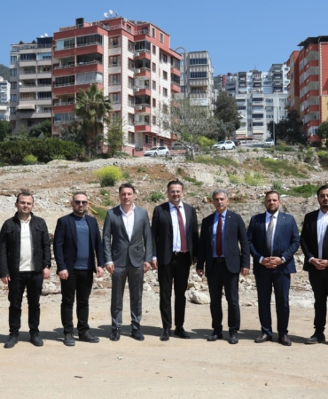 3960aa48-7890-45a0-a024-115277e9dce4_Gemlik'te Kentsel Dönüşüm Hız Kazanıyor (4)