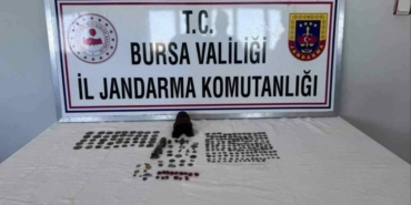 bursada-226-sikke-ve-minyatur-heykel-ele-gecirildi_921294da6364-scaled.jpg