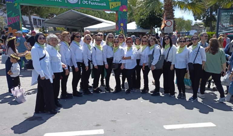 Turkiyenin-onde-gelen-festivalinde-Gemliki-basariyla-temsil-ettiler…-GEMLIK-BE