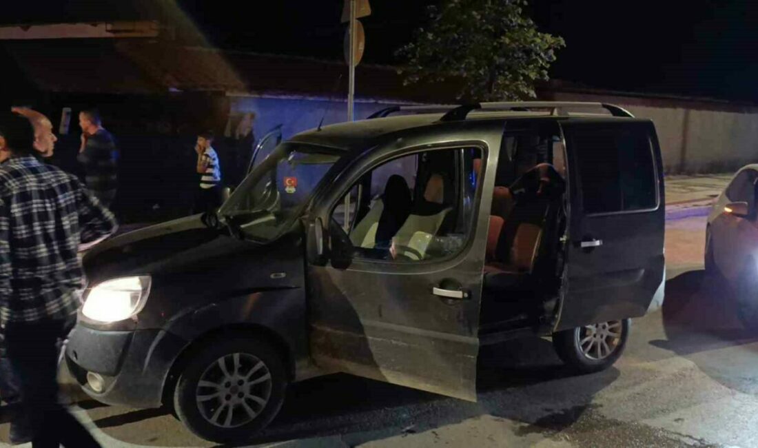Seyir halindeki araca silahlı saldırı Bursa’nın İnegöl ilçesinde seyir halindeki araca yapılan silahlı saldırıda sürücü yaralandı.