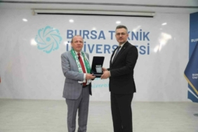 bursa-tb-yonetim-kurulu-baskani-basari-btulu-ogrencilerle-gelecek_b58d4506fec4-scaled.jpg
