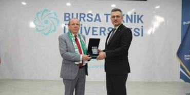 bursa-tb-yonetim-kurulu-baskani-basari-btulu-ogrencilerle-gelecek_b58d4506fec4-scaled.jpg