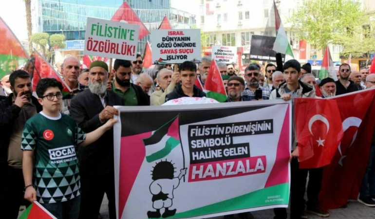 karacabeyliler-haykirdi-gazze-yalniz-degildir_f55fa2b1bc16-scaled.jpg
