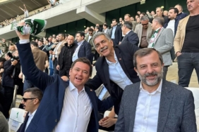 sampiyon-bursaspor-bu-gurur-hepimizin-4-1lik-muhtesem-galibiyetle-hem-sahada-hem-yuregimizde-zaferi.jpeg