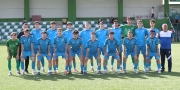 Kucuk-Yildizlarin-Zaferi-Gemlik-Belediyespor-U17-Takimi-Sampiyonluk-Tahtina-Oturdu.jpg