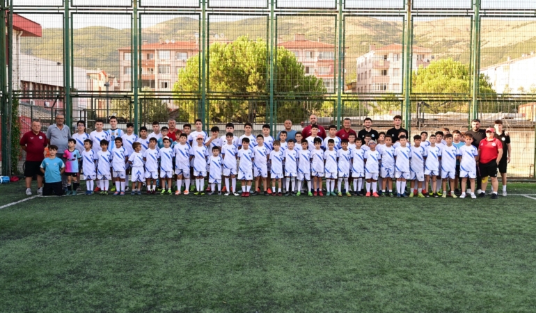 Yaz-Tatilini-Sporla-Dolduruyorlar-Enerji-ve-Heyecan-Dolu-Gunler-Basliyor.jpg