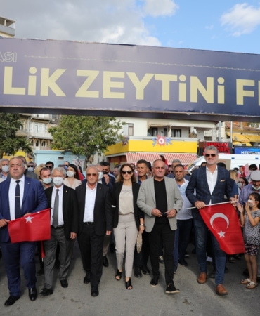 202109132343_gemlik’te-zeytin-festivali-coşkusu-(4)