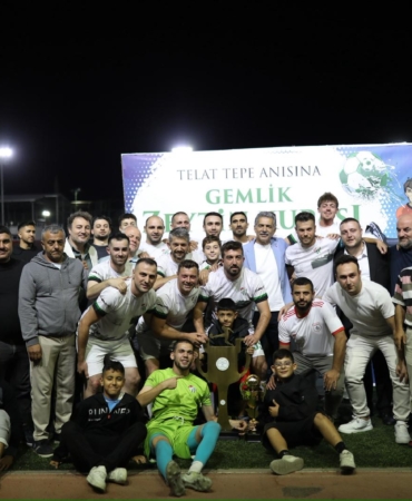 4-Gemlik-Zeytin-Turnuvasinda-Sampiyon-Yenikoy-Bursaspor.jpg