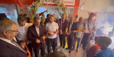 Gemlikspor-Taraftarlar-Dernegi-acilisi-kurdele-kesimi