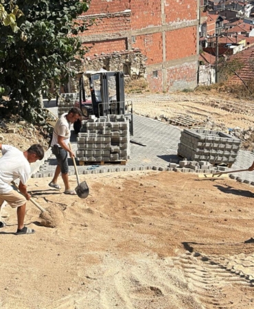 Orhaniye-Mahallesine-2-Bin-Metrekare-Tas-Parke.jpg