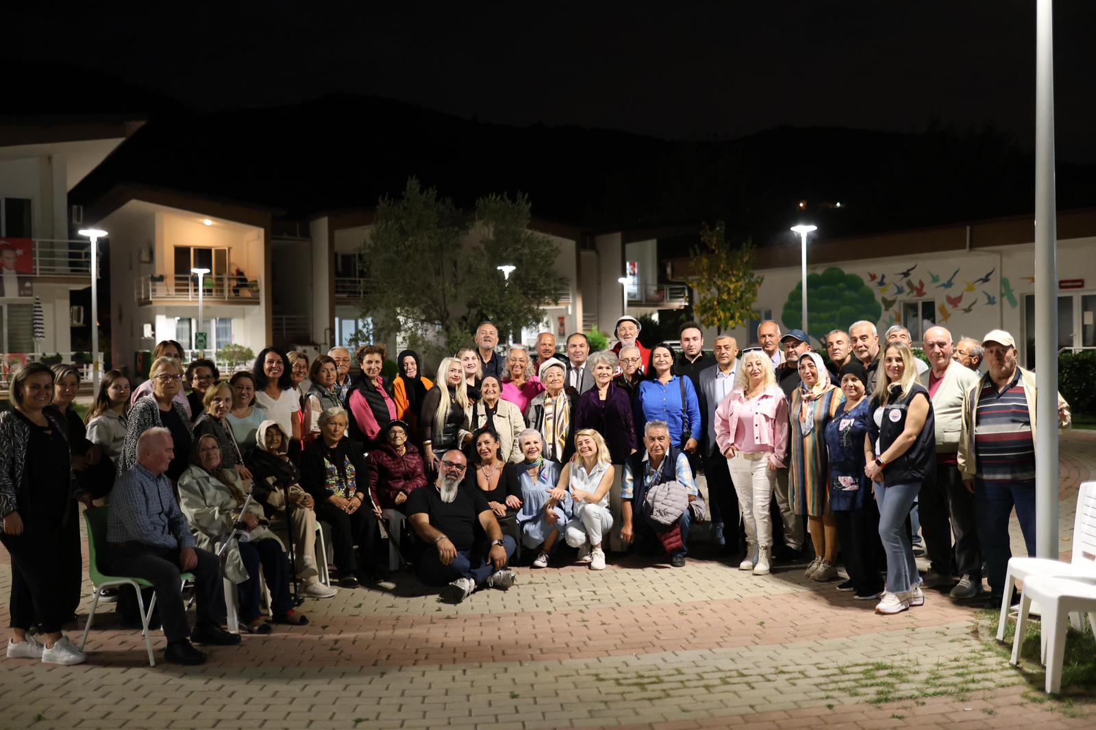 Gemlik-Belediyesinden-1-Ekim-Dunya-Yaslilar-Gunu-Etkinligi.jpg