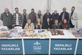 Gemlikli-Yazarlar-Kitap-Limaninda.jpg