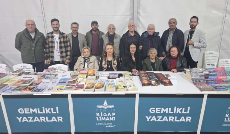 Gemlikli-Yazarlar-Kitap-Limaninda.jpg