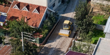 Gemlik-Belediyesinden-Kumsazda-Yol-Calismasi.jpg