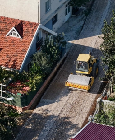 Gemlik-Belediyesinden-Kumsazda-Yol-Calismasi.jpg