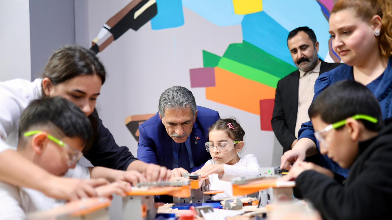 Gemlik’te Çocuklar Üretiyor, Tasarlıyor, Geleceği Şekillendiriyor