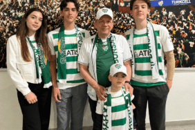 Bursaspor Taraftarlarıyla Stadyum Coşkusu (1)